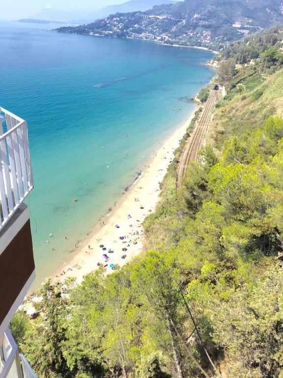 Casa Calandre Mare Lejlighed Ventimiglia Eksteriør billede